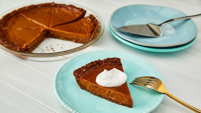 dish, food, cuisine, chess pie, dessert, baked goods, pumpkin pie, ingredient, butter pie, sweet potato pie,