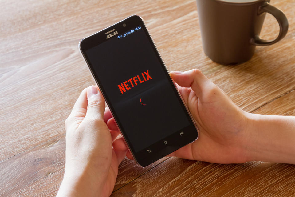 Auch wenn es nur ein Test war: Netflix verärgert seine Nutzer massiv mit einem neuen Werbefeature. (Symbolbild: Getty Images)