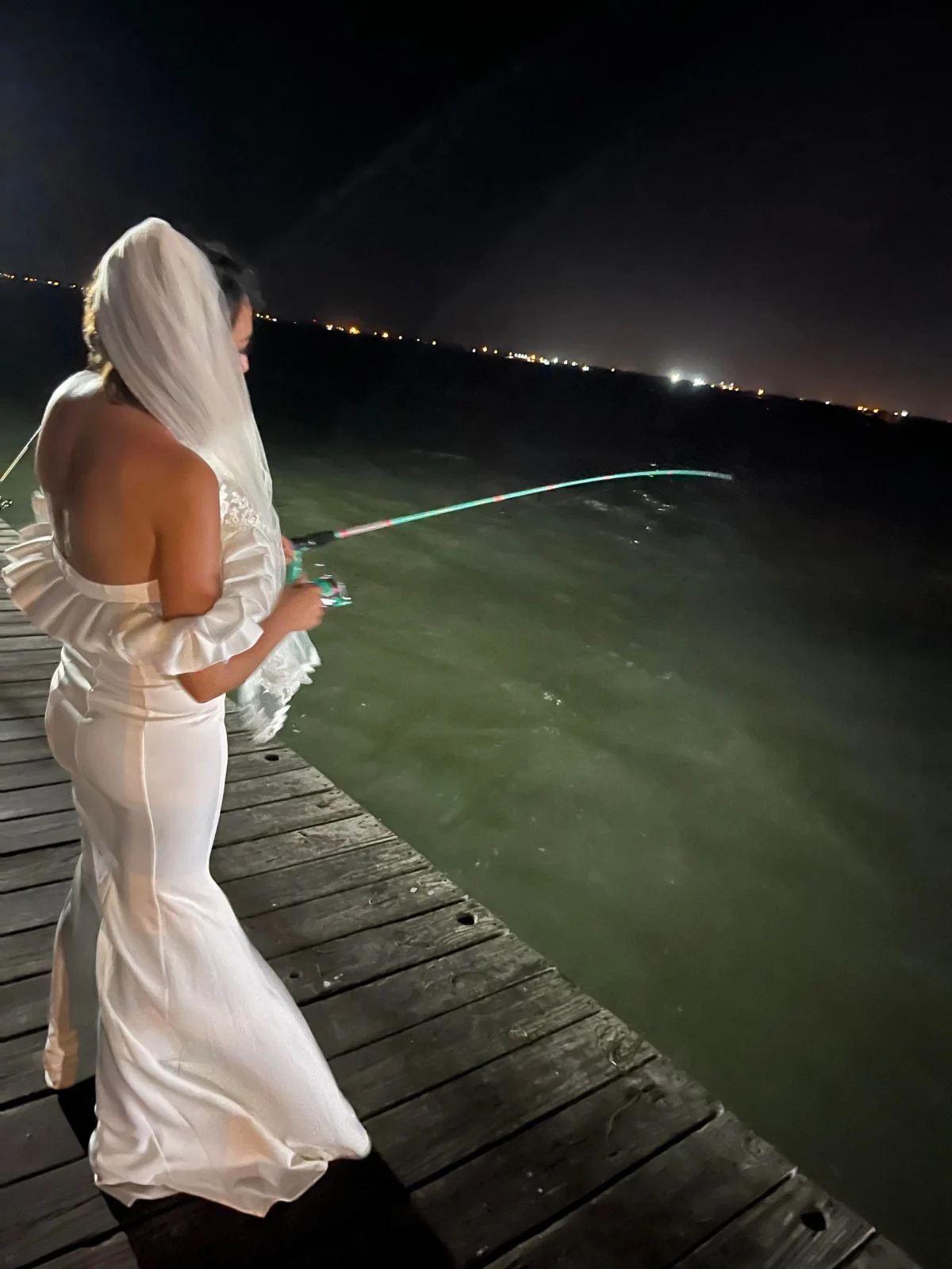 Texas bride catches massive fish after Port Aransas wedding