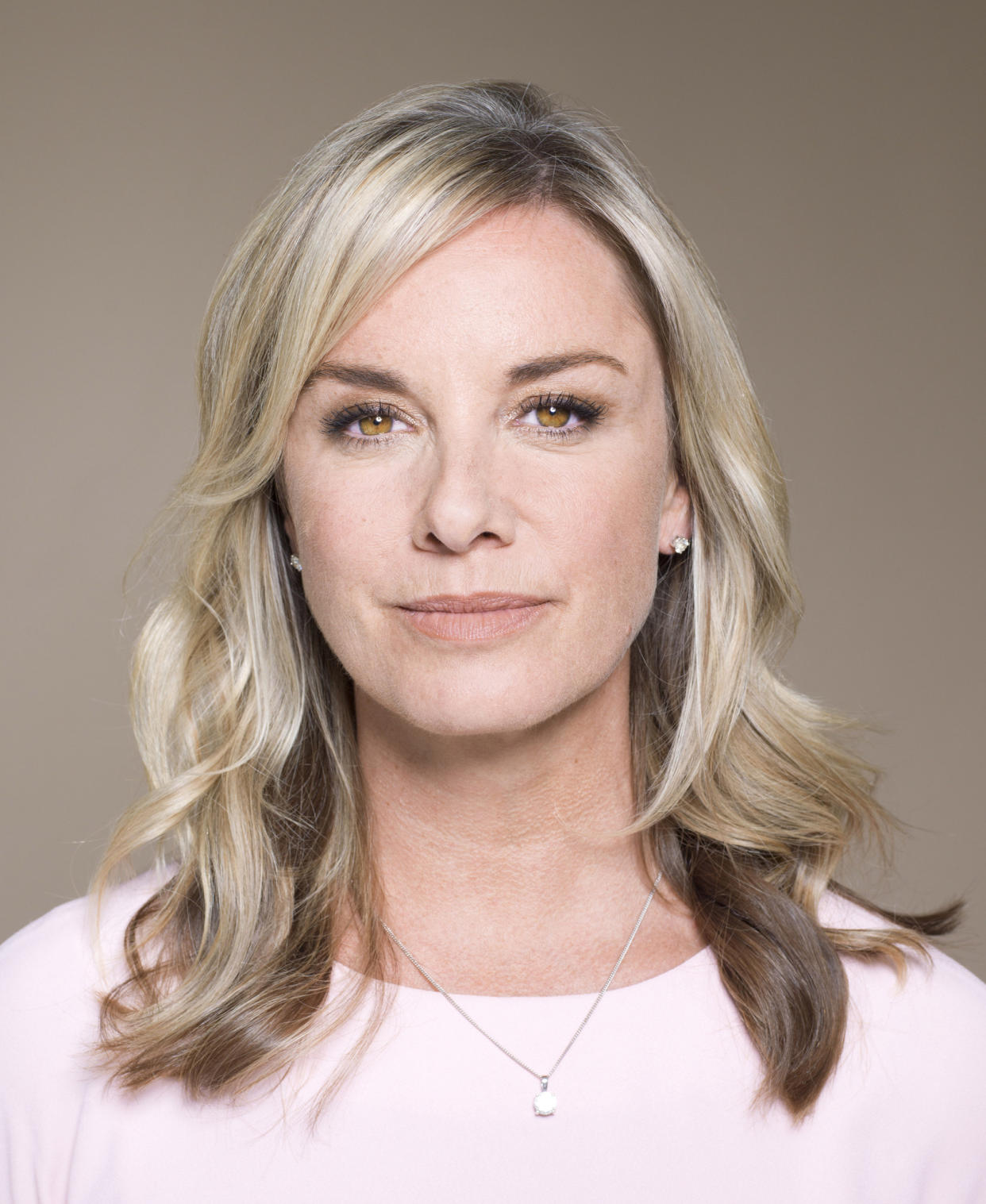 Programme Name: Comic Relief 2022 - TX: 18/03/2022 - Episode: n/a (No. n/a) - Picture Shows: Comic Opera Tamzin Outhwaite - (C) Pal Hansen - Photographer: Pal Hansen