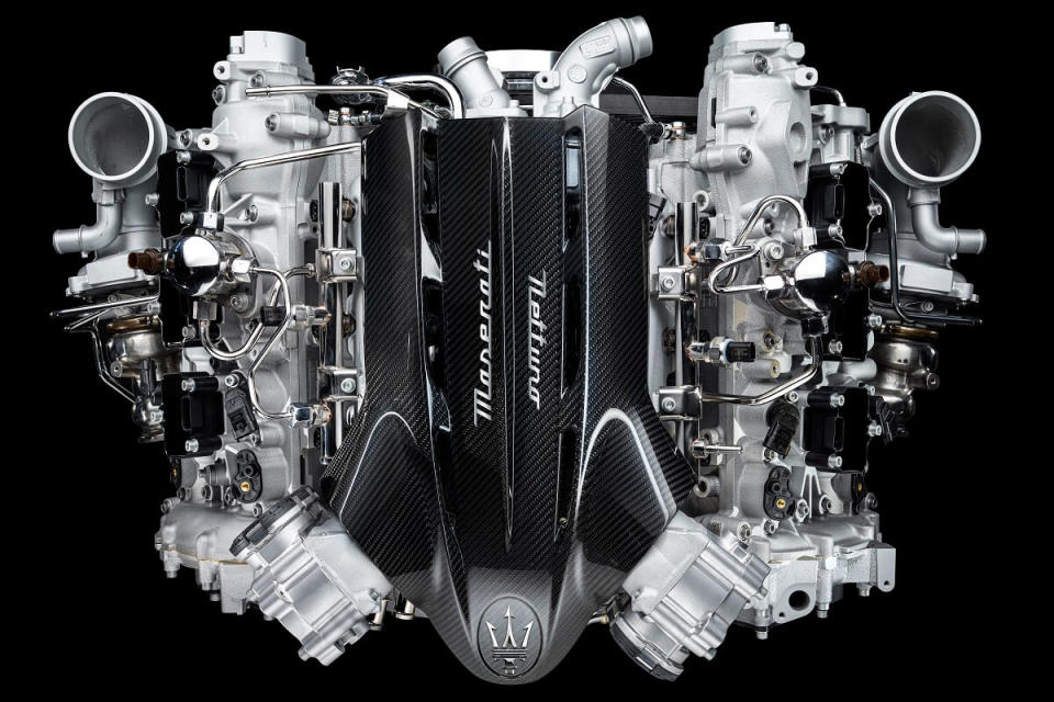 001_MaseratiNettunoEngine.jpg