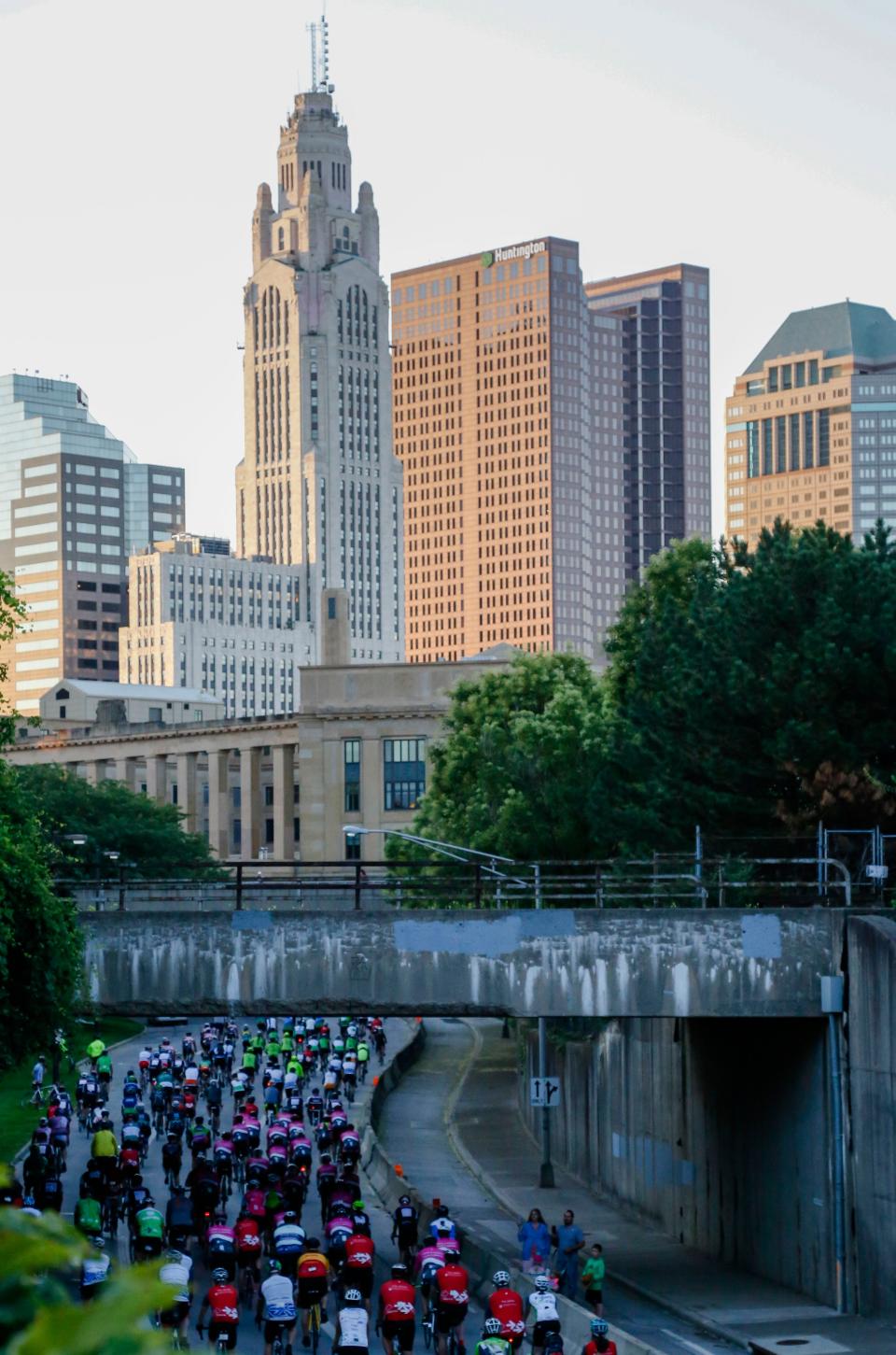 Riders continue east on Long Street towards downtown Columbus during Pelotonia in 2017.