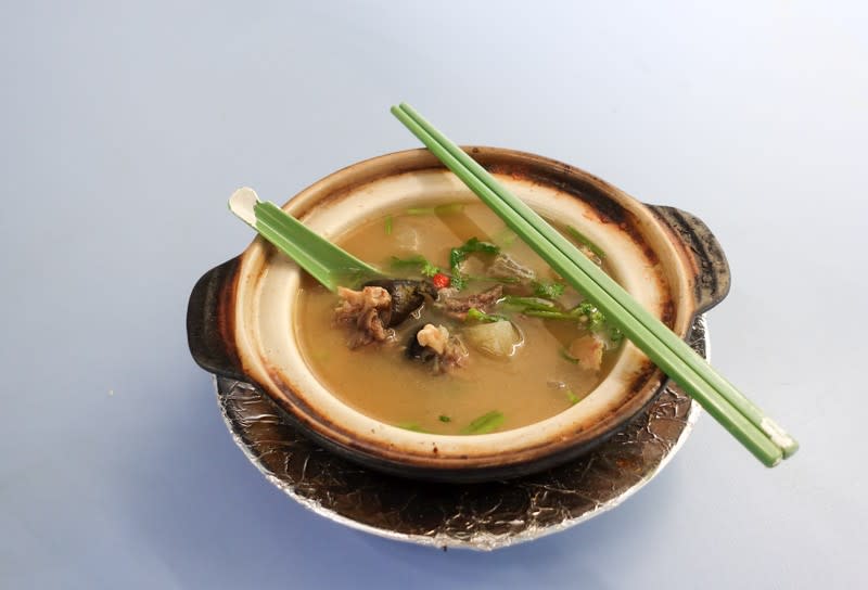kent-thong-turtle-soup-3