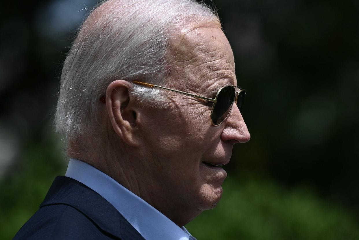 US President Joe Biden walks to Marine One on the South Lawn of the White House on April 30, 2024, in Washington, DC. Biden is travelling to Wilmington, Delaware for a campaign event. (Photo by Brendan SMIALOWSKI / AFP) (Photo by BRENDAN SMIALOWSKI/AFP via Getty Images) ORG XMIT: 776139674 ORIG FILE ID: 2150347312