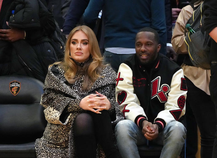 CLEVELAND, OHIO – 20 FÉVRIER: (LR) Adele et Rich Paul assistent au match des étoiles de la NBA 2022 au Rocket Mortgage Fieldhouse le 20 février 2022 à Cleveland, Ohio.  REMARQUE À L'UTILISATEUR : L'utilisateur reconnaît et accepte expressément qu'en téléchargeant et/ou en utilisant cette photographie, l'utilisateur accepte les termes et conditions du contrat de licence Getty Images.  (Photo de Kevin Mazur/Getty Images)