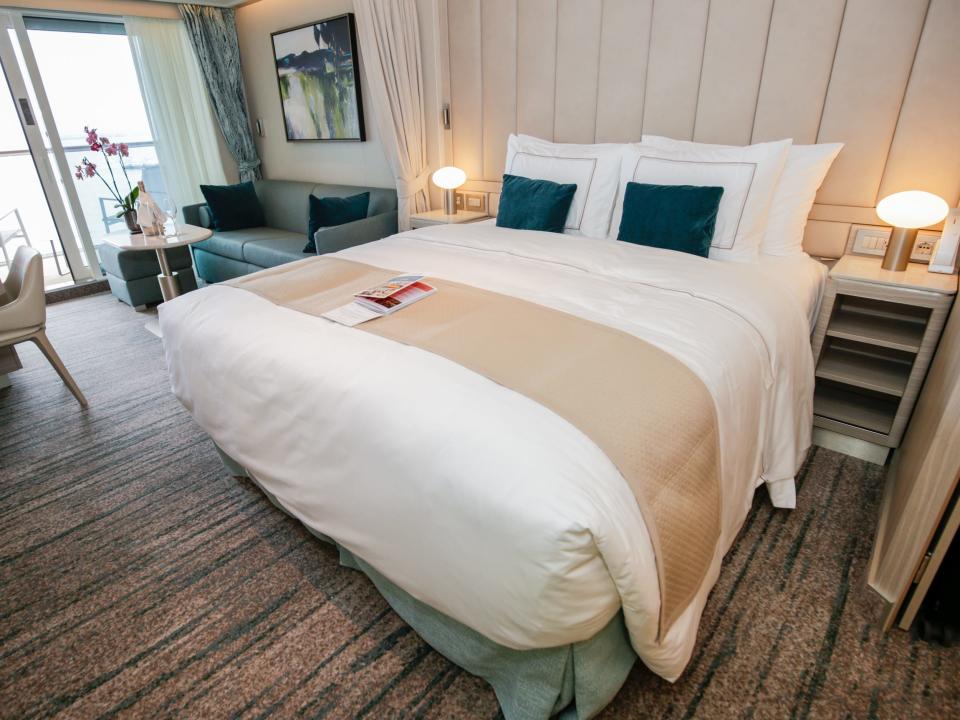 bed of deluxe veranda suite on Silversea Silver Ray