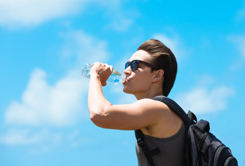 Beber agua de mar, una moda con bastantes peros