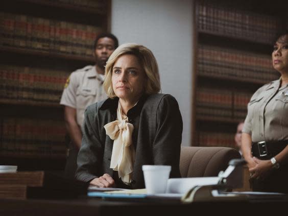 Amanda Peet (front) as Betty Broderick in 'Dirty John' (NBCU Photo Bank via Getty Images)