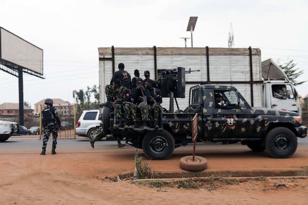 PHOTO: Armed Nigerian army officers are pictured outside the Central Bank of Nigeria (CBN) in Awka, Anambra state, southeastern Nigeria, on Feb. 24, 2023, ahead of the country's presidential election. (Temilade Adelaja/Reuters)