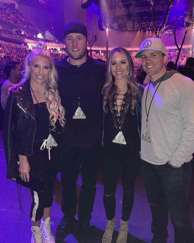 Matthew Stafford's Wife Kelly Claps Back at Critics After Super Bowl - E!  Online