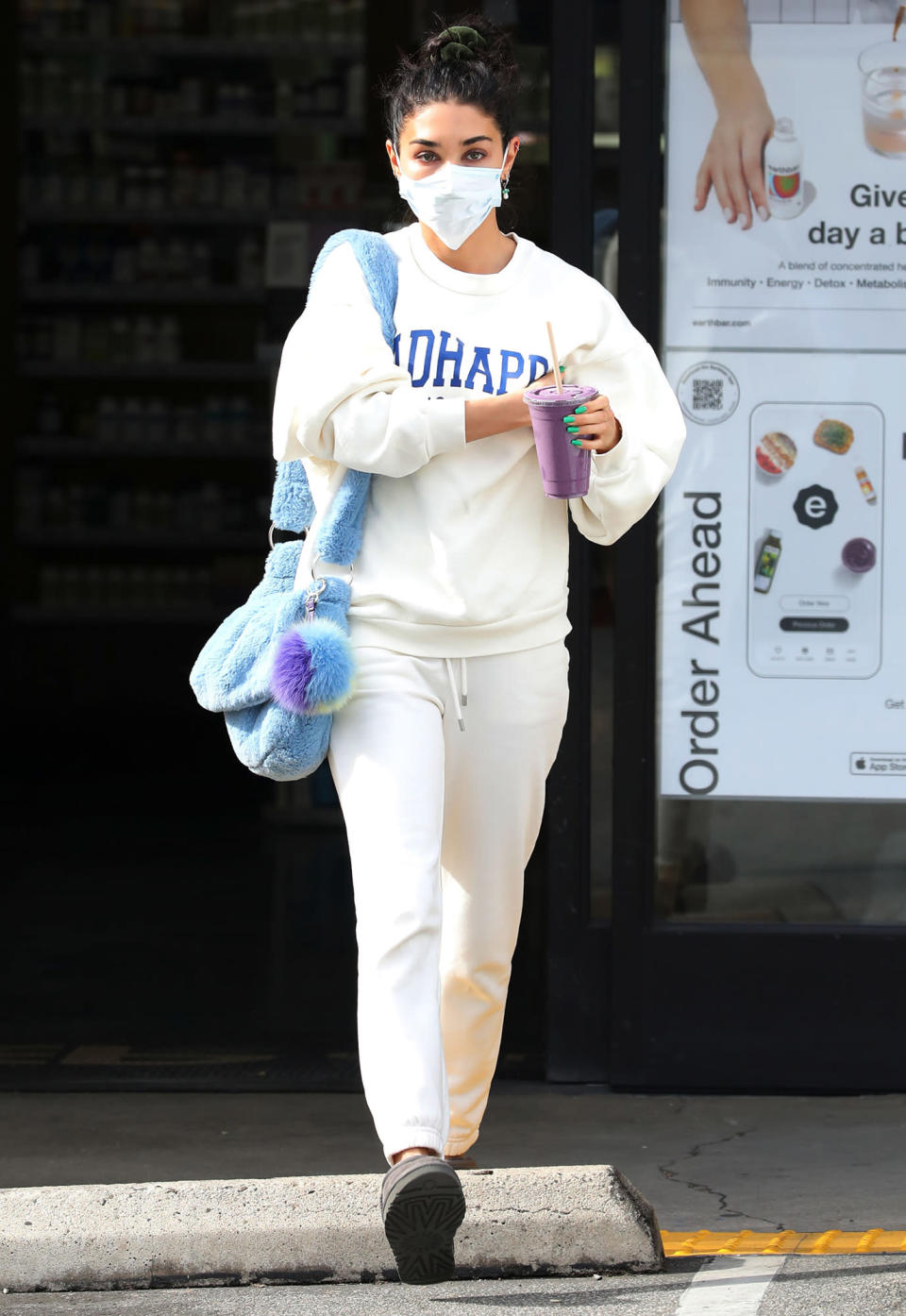 <p>Chantel Jeffries grabs her smoothie to-go in Los Angeles on Jan. 10.</p>