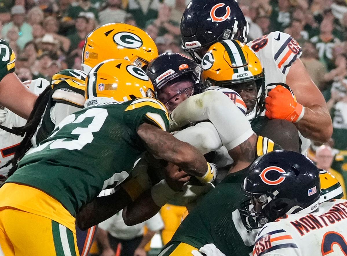 Chicago Bears 10 vs. 27 Green Bay Packers summary: stats and highlights