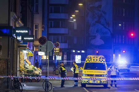 Police work at Frederikssundsvej and Svanevej, close to Norrebro Station, where a man was killed, February 15, 2015. REUTERS/Martin Sylvest/Scanpix Denmark