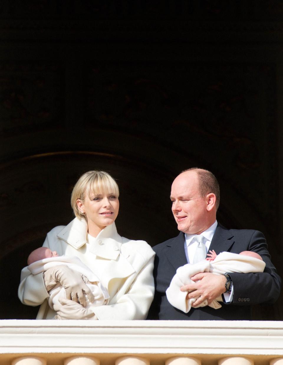 Janvier 2015 : présentation officielle des jumeaux au balcon du palais princier