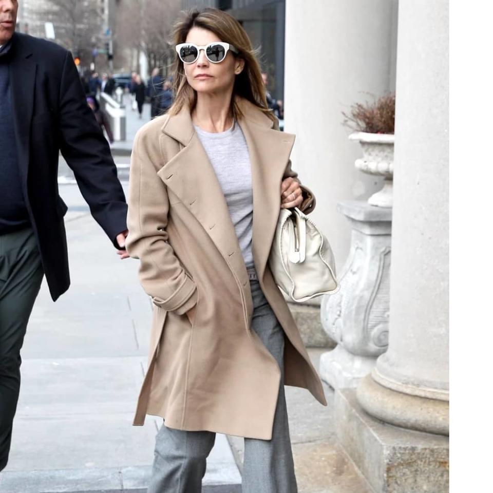 Lori Loughlin se vio muy estilosa en Boston. Instagram @lori.loughlinfans