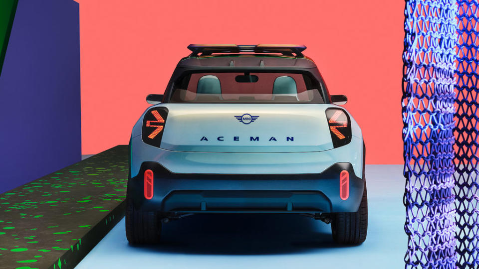 Concept Aceman車尾配備整合矩陣式燈組的像素化尾燈。(圖片來源/ Mini)