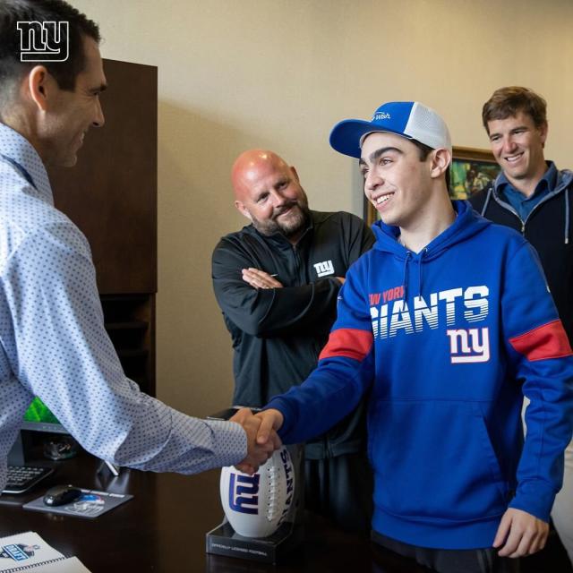 Make-A-Wish Recipient Will Announce New York Giants' 2022 First-Round NFL Draft  Pick