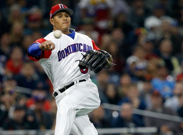 Orioles' Manny Machado helps Dominican Republic advance at