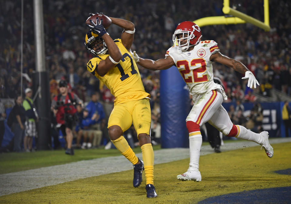 Los Angeles Rams wide receiver Robert Woods (17) catches a pass for a touchdown ahead of Kansas City Chiefs defensive back Orlando Scandrick (22) in the 2018 thriller. (AP Photo/Kelvin Kuo)