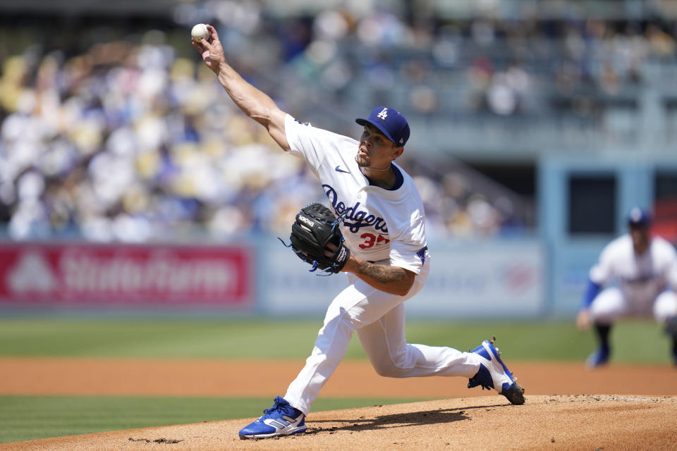 Los Angeles Dodgers starting pitcher Gavin Stone (35) throws during the first inning of a baseball game against the Tampa Bay Rays in Los Angeles, Sunday, Aug. 25, 2024. (AP Photo/Ashley Landis)