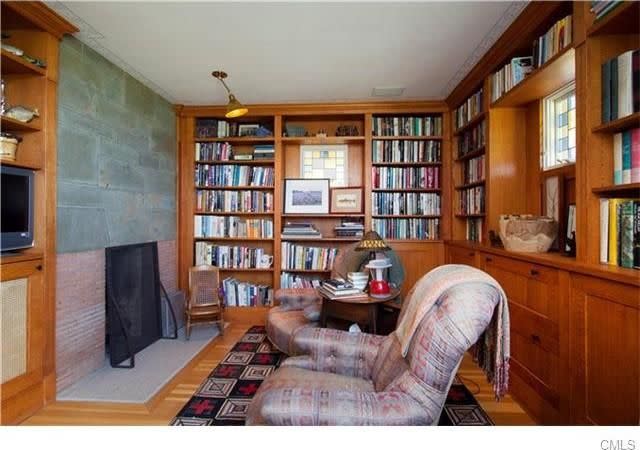 <p>The great room connects to this cozy study. (Realtor.com) </p>