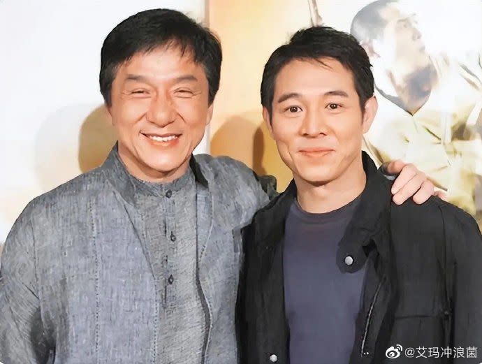 ▲成龍（左）、李連杰同為武打巨星，拍攝過許多經典武打電影。（圖／翻攝自微博）