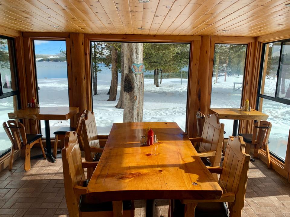 Paulina Lake Lodge has a restaurant that is open Friday, Saturday and Sunday in winter.