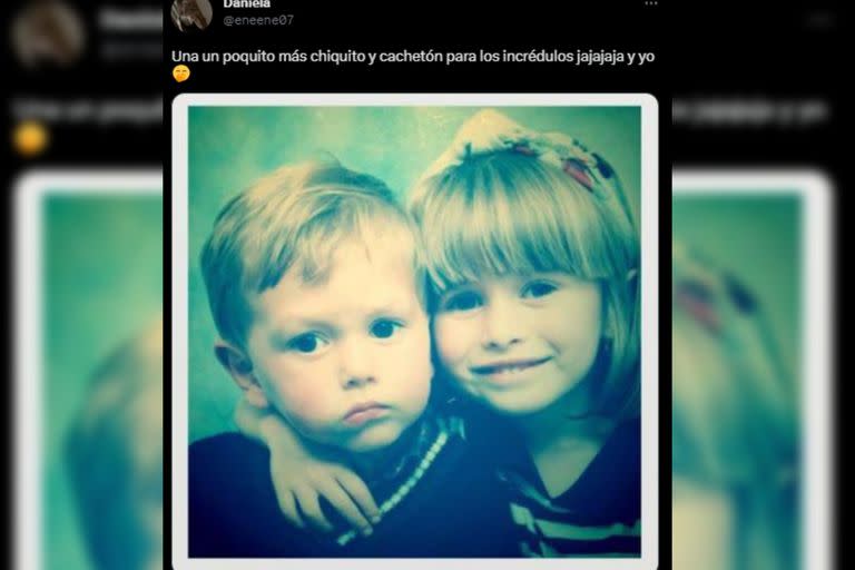 La joven aseguró que el niño es su hermano (Captura Twitter)