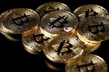 Bitcoin Dips Below 7,325.3 Level, Down 2%