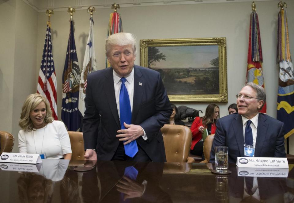 Paula White and Donald Trump in a meeting at the White House (Michael Reynolds/Getty Images)