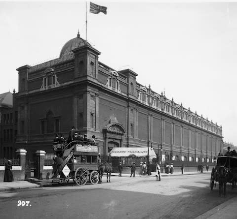 An omnibus brings visitors to Madame Tussauds - Credit: London Stereoscopic Company