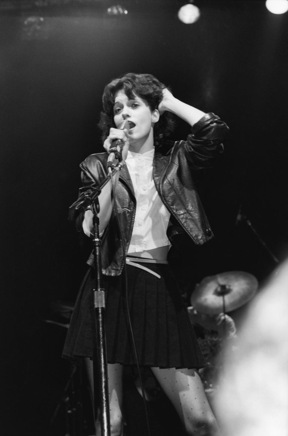Patty Donahue of the Waitresses performs in concert at Perkins Palace in February 1982 in Pasadena, Calif. (Photo: Michael Ochs Archive/Getty Images)
