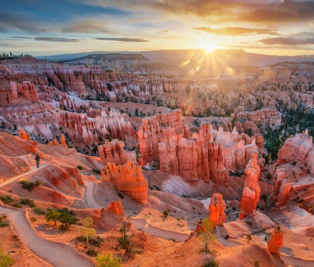 <em>Don't miss hoodoo magic hour at sunset.</em><p>Getty Images/Nico De Pasquale Photography</p>