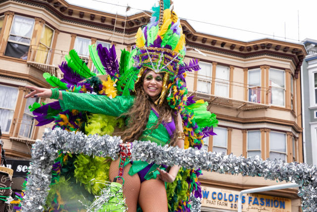 Carnaval des enfants : Carnaval, parade a Folkling