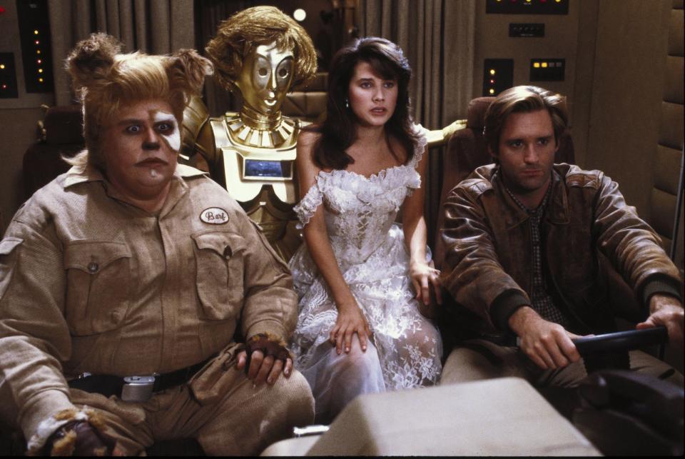 <p>Bis heute die beste Parodie auf die "Star Wars"-Filme: Mel Brooks' "Spaceballs" nahm mit absurdem Witz die Sternensaga aufs Korn und machte vor allem einen der Darsteller zur Kultfigur ... (Bild: Fox)</p> 