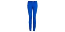 <a href="http://www.newlook.com/shop/womens/jeans/32in-bright-blue-supersoft-skinny-jeans-_273853240" rel="nofollow noopener" target="_blank" data-ylk="slk:New Look Bright Blue Supersoft Skinny Jeans;elm:context_link;itc:0;sec:content-canvas" class="link ">New Look Bright Blue Supersoft Skinny Jeans</a>, £19.99