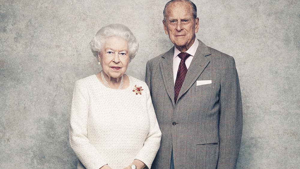 Elizabeth II et son époux Philip. - Matt Holyoak - Buckingham Palace - Camera Press - AFP
