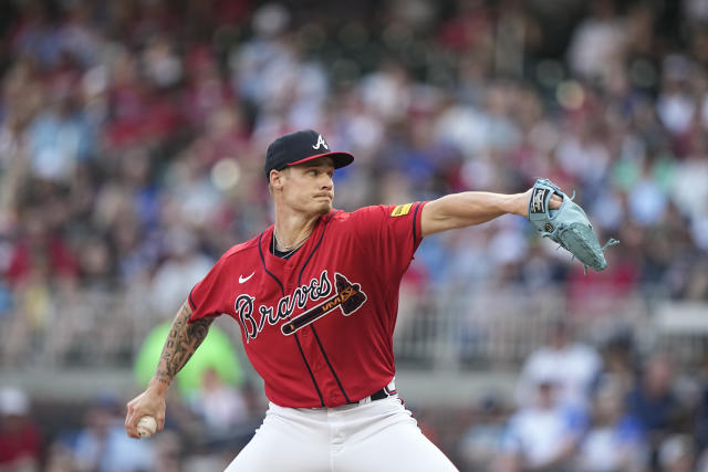 Mackenzie Gore, Victor Robles exchange words following misplay in