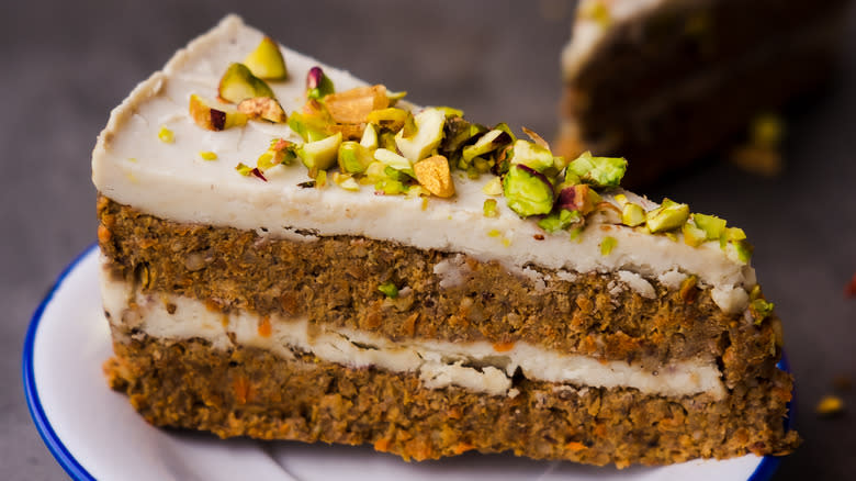 carrot cake with pistachios