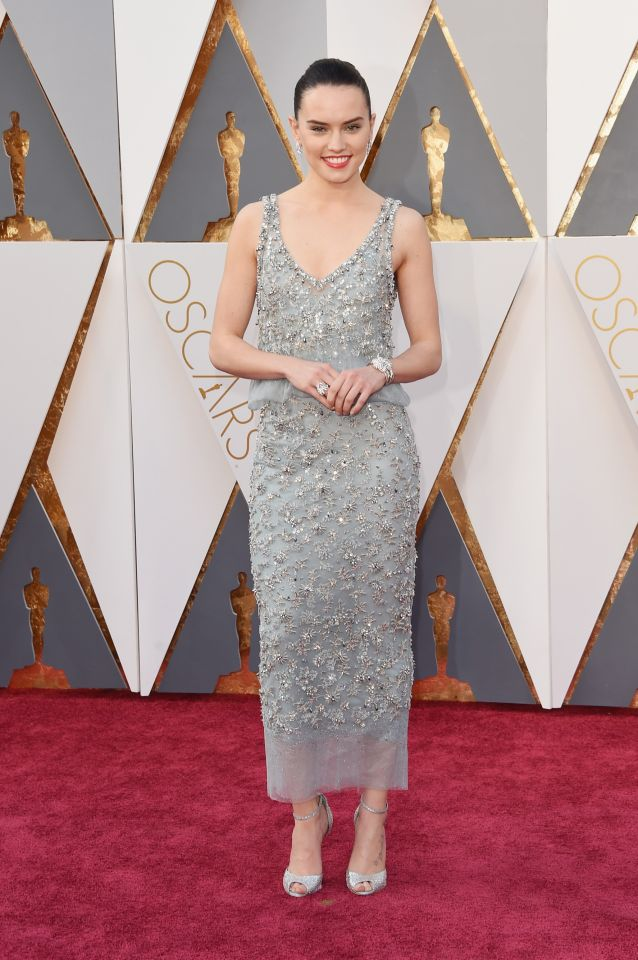Le meilleur : Daisy Ridley porte Chanel Haute Couture à la 88e cérémonie des Oscars, le 28 février 2016 à Hollywood en Californie.