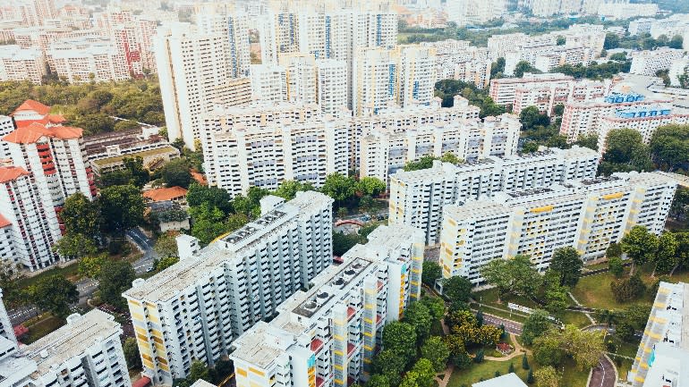 Comparing HDB Flats in the Same Estate: How Old Should You Go? (BTO vs HDB Resale Price in Singapore 2022)