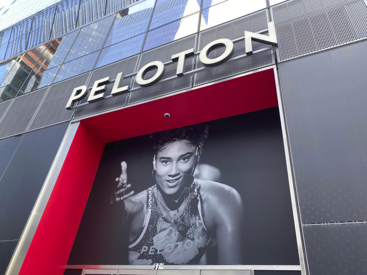 AUGUST 13th 2022: Peloton announces plans to cut jobs, increase prices and close a significant number of retail showroom stores in an effort to turn a profit. - JANUARY 20th 2022: Peloton stock plunges 24% after report of production halt - dropping shares below the Initial Public Offering (IPO) price for the first time in two years. - File Photo by: zz/STRF/STAR MAX/IPx 2020 9/22/20 A Peloton advertisement is seen on September 22, 2020 on The West Side of Manhattan in New York City. (NYC)