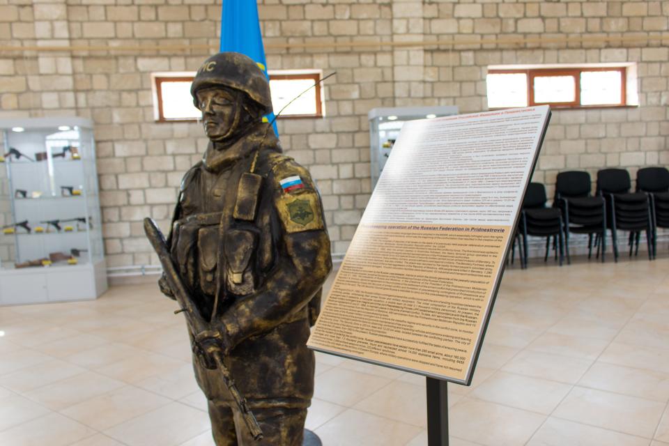 museum statue of Russian soldier