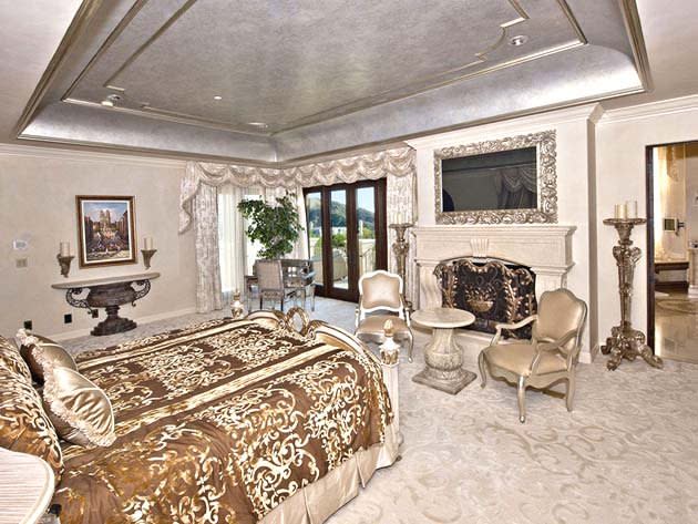 Hey, who's selling this house? A seven-time MVP or one of the Gabor sisters?