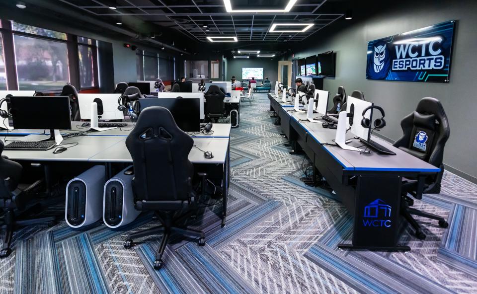 Waukesha County Technical College in Pewaukee recently opened its new esports gaming facility. The 1,800-square-foot lab features 18 fully equipped Alienware Aurora R15 gaming stations, plus high-end streaming equipment, along with sophisticated headsets, mechanical keyboards and mice.