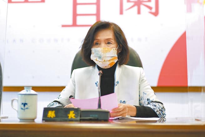 宜蘭縣長林姿妙因涉弊案，檢察官向宜蘭地院聲請羈押禁見，法官裁定80萬元交保，檢不服昨提抗告，林姿妙昨主持縣務會議前，面對媒體追問此事，她回應「謝謝大家。」（李忠一攝）