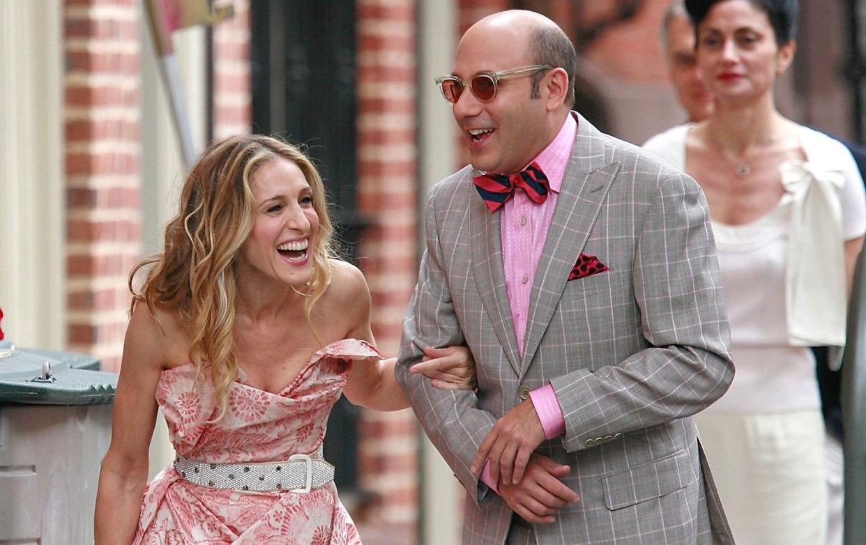 Willie Garson and Sarah Jessica Parker in 2007 during the making of the Sex and the City feature film - Marcel Thomas/FilmMagic