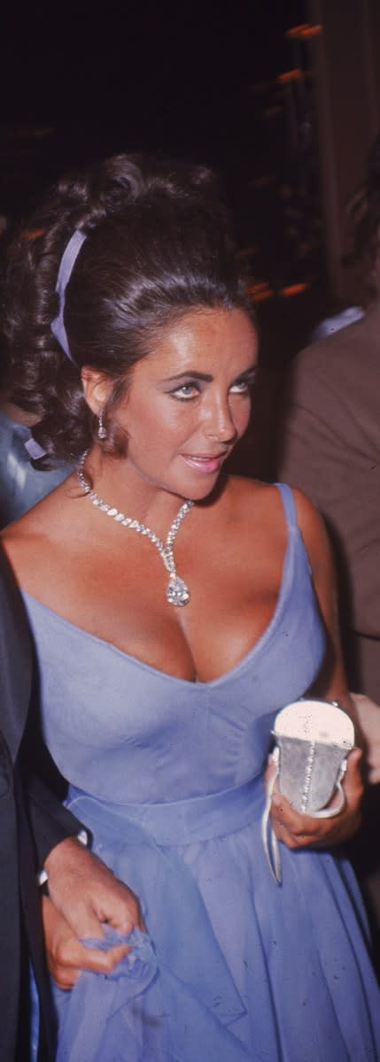 <div class="caption-credit">Photo by: Courtesy of Getty Images</div><b>Elizabeth Taylor in Edith Head, 1970</b> <p> <b>More from <i>Vogue</i>: <br> <a rel="nofollow noopener" href="http://www.vogue.com/vogue-daily/article/sitting-pretty-oscar-night-beauty-treatments-from-the-pros/#1?mbid=synd_yshine" target="_blank" data-ylk="slk:Inside the Green Room: Oscar Night Hair and Makeup;elm:context_link;itc:0;sec:content-canvas" class="link ">Inside the Green Room: Oscar Night Hair and Makeup <br></a> <a rel="nofollow noopener" href="http://www.vogue.com/vogue-daily/article/sitting-pretty-oscar-night-beauty-treatments-from-the-pros/#1?mbid=synd_yshine" target="_blank" data-ylk="slk:Oscar Night Beauty Treatments from the Pros;elm:context_link;itc:0;sec:content-canvas" class="link ">Oscar Night Beauty Treatments from the Pros</a></b><b><br></b> </p>