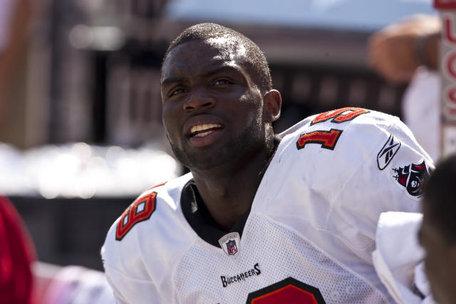 NFL Mike Williams, ex-NFL wide receiver, 'fighting for his life