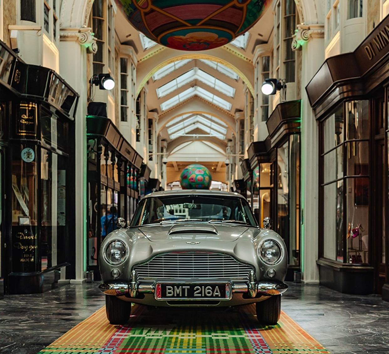 aston martin db5